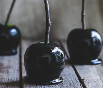 Recette d'Halloween : Des pommes d'amour vegan et monstrueusement gourmandes